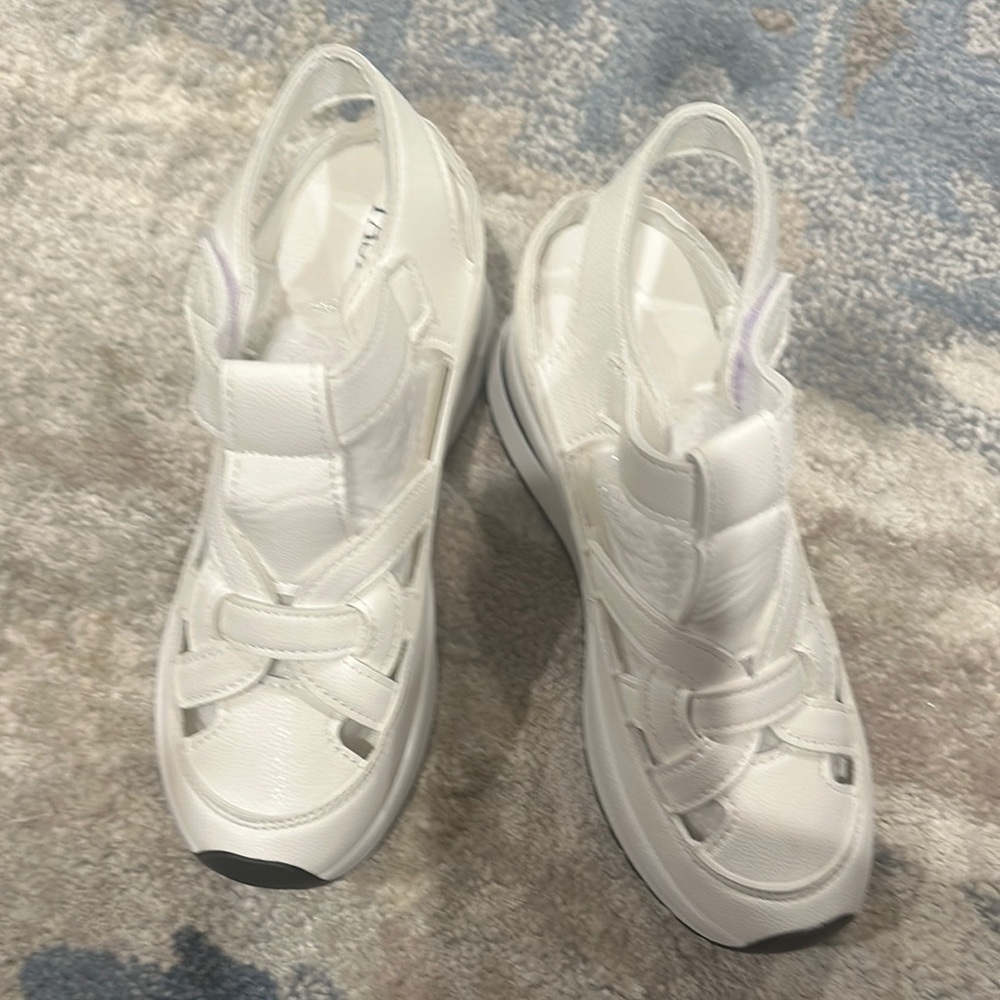 Fashion Brand Company White Women's Sandals